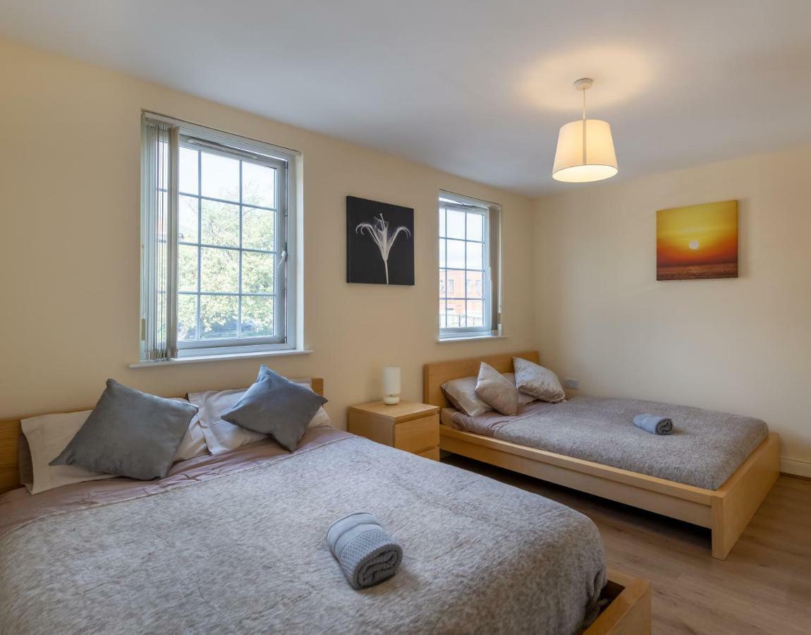 Newcastle City Centre Spacious Town House Free Parking And Wifi מראה חיצוני תמונה